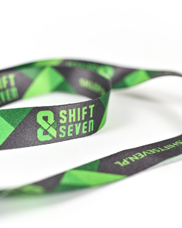 Zdjęcie przedstawia Smycz Shift Seven. Jest to produkt typu: Akcesoria, a jego koszt wynosi 9.00. Zapewniamy darmową wysyłkę powyżej 250zł - Shift Seven