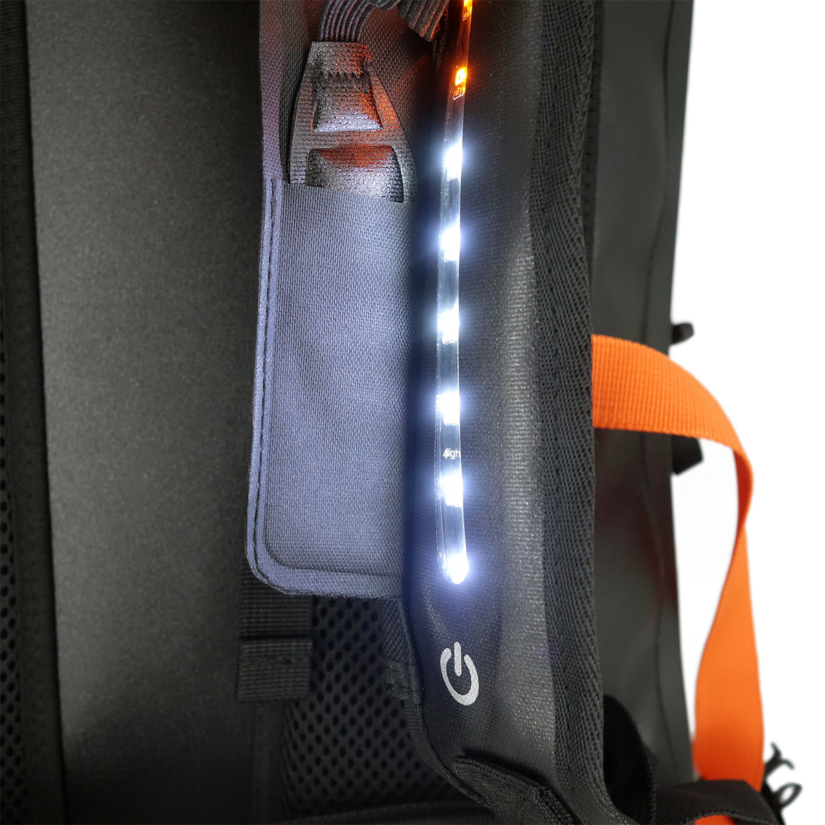 Illumine, wytrzymały, wodoodporny plecak ze światłami LED, pojemność 30L 